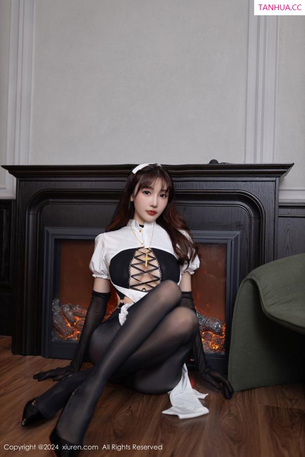 陆萱萱  [XiuRen]高清写真图 2024.09.26 No.9216 陆萱萱 黑丝美腿第26张图片